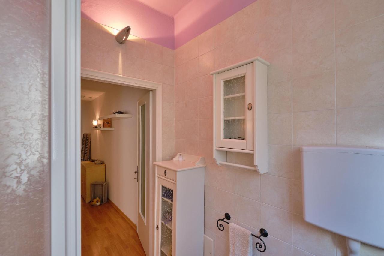 Apartmentsgarda - Residenza Dei Navigatori Torri Del Benaco Exterior foto