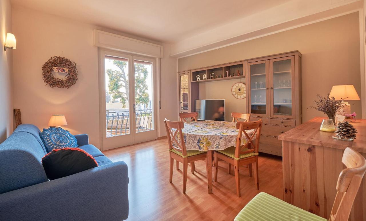 Apartmentsgarda - Residenza Dei Navigatori Torri Del Benaco Exterior foto