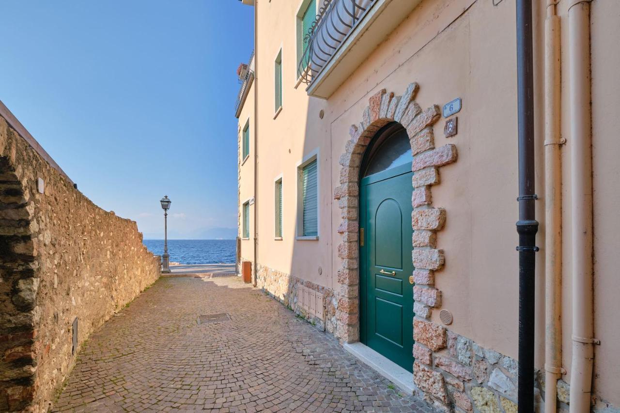 Apartmentsgarda - Residenza Dei Navigatori Torri Del Benaco Exterior foto